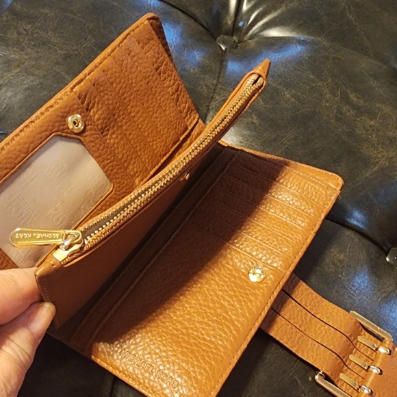 SOLD - Picture 9 of 9